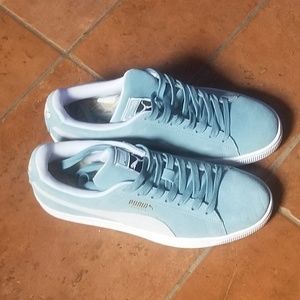Light Blue Pumas